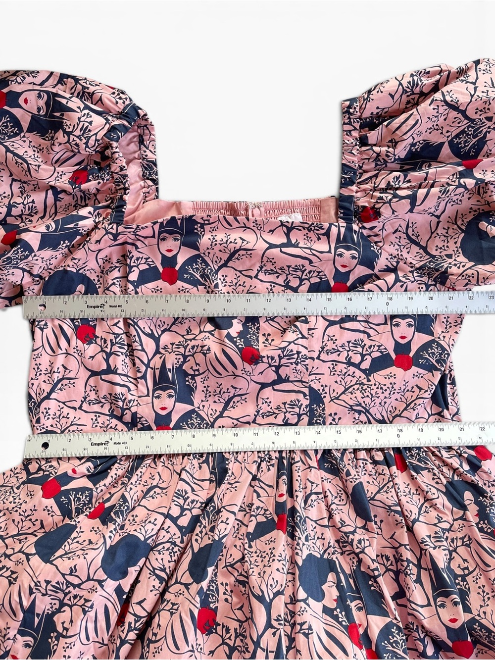 Disney Snow White & The Evil Queen Graphic Print Pink Puff Sleeve Dress 1X - Picture 5 of 7